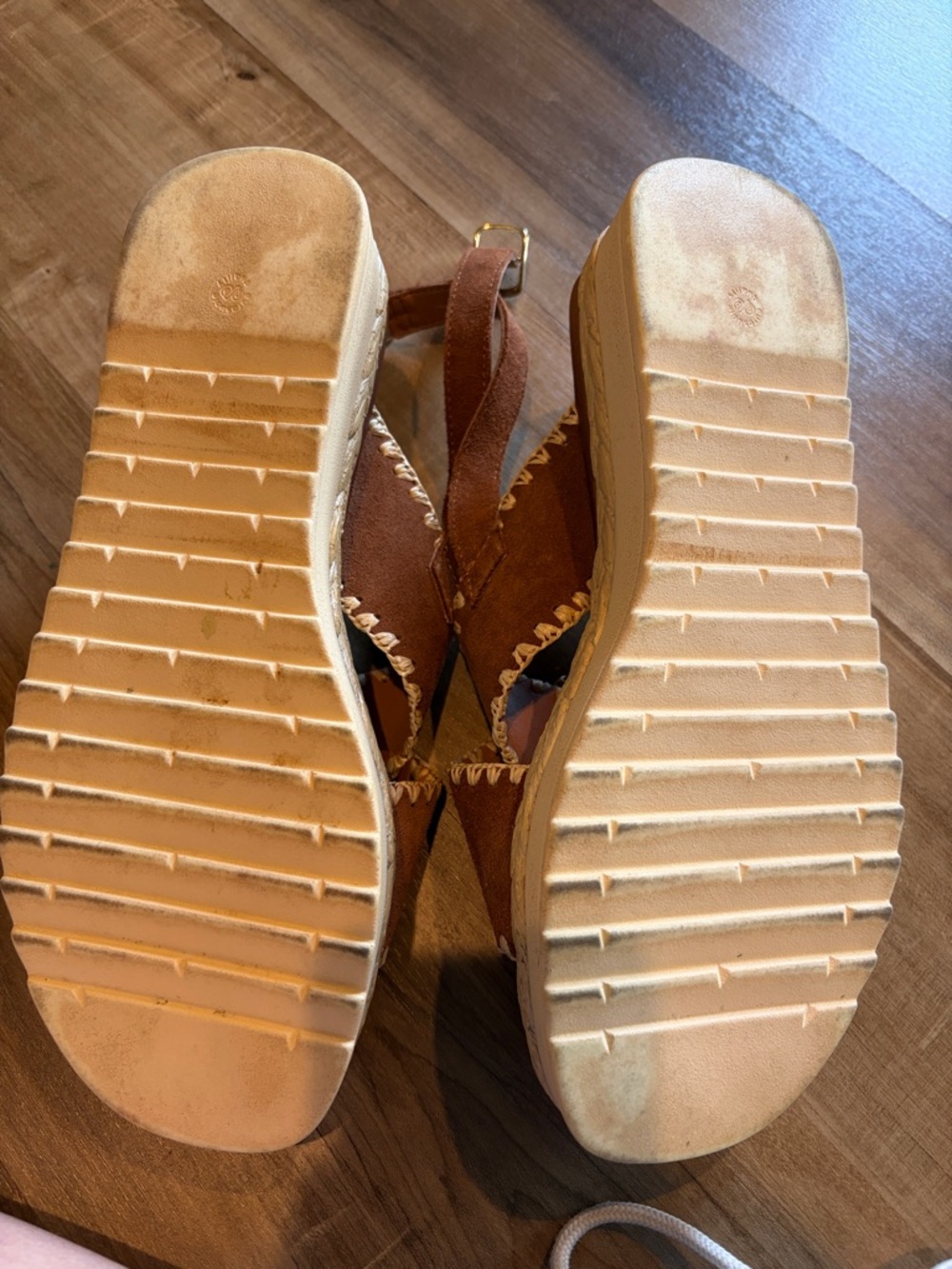 Women's Brown Suede Crisscross Platform Sandals with Whipstitch Detail - Picture 3 of 3